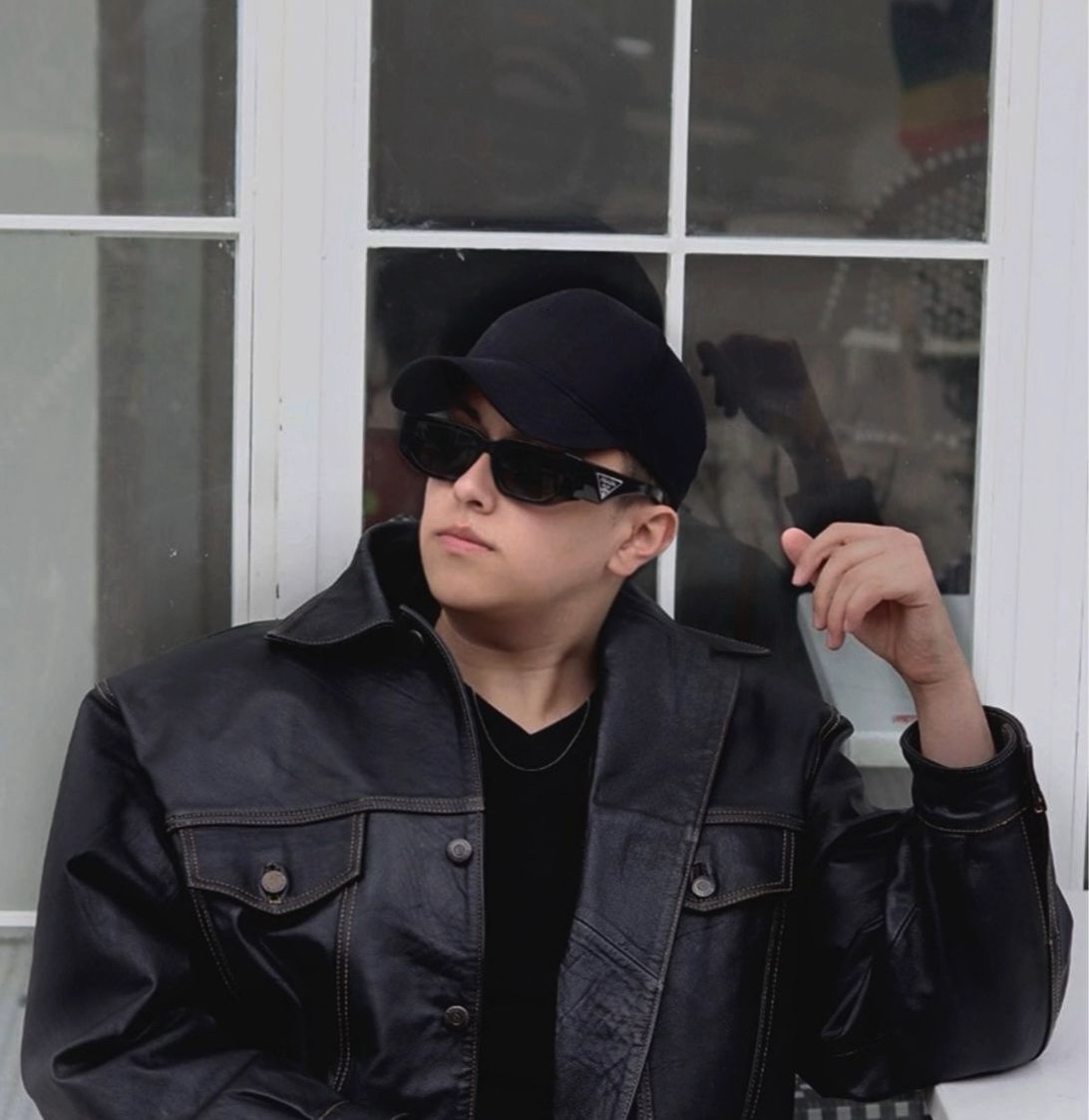 Art Director | Luxury Real Estate Specialist